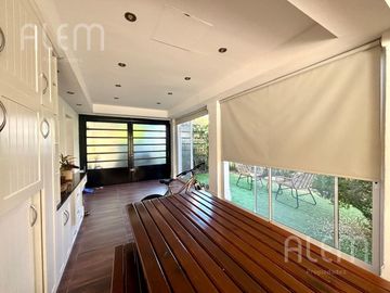 Hermosa Casa en  Echeverria del Lago.
