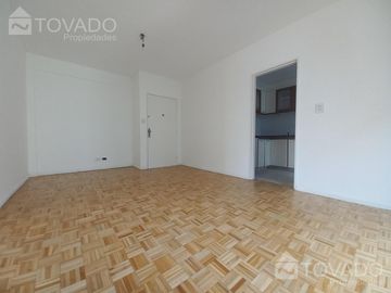 3 Ambientes con Cochera en Núñez!