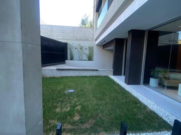Departamento en  calle San Juan