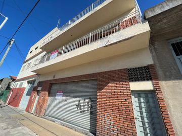 Casacuberta 6239, Wilde ¡Dos viviendas + Galpón en Planta baja!