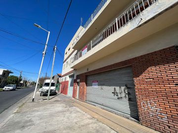 Casacuberta 6239, Wilde ¡Dos viviendas + Galpón en Planta baja!