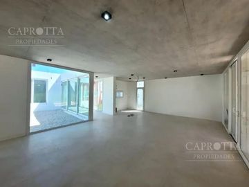 Casa en  Venta ubicada en Costa Esmeralda, Barrio Senderos III