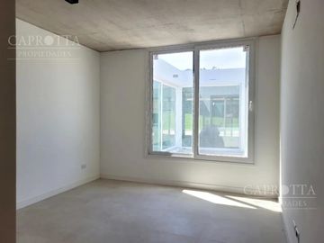 Casa en  Venta ubicada en Costa Esmeralda, Barrio Senderos III