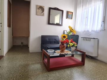 PH 3 Ambientes en Villa Urquiza con  Balcón en L-En Venta.