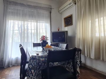PH 3 Ambientes en Villa Urquiza con  Balcón en L-En Venta.