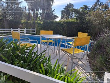 Quinta en venta con pileta y garage en el Pato (Berazategui) sobre lote de 895m2 Apto credito!!