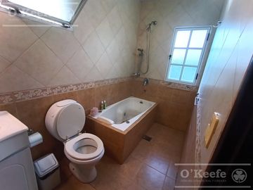 Quinta en venta con pileta y garage en el Pato (Berazategui) sobre lote de 895m2 Apto credito!!