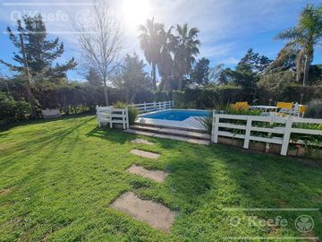 Quinta en venta con pileta y garage en el Pato (Berazategui) sobre lote de 895m2 Apto credito!!