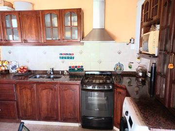 Quinta en venta con pileta y garage en el Pato (Berazategui) sobre lote de 895m2 Apto credito!!