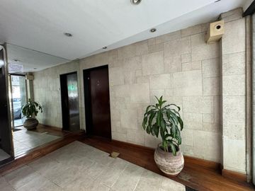 Venta. Departamento. 2 ambientes. Super Luminoso. Almagro.