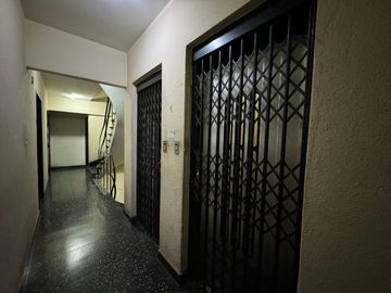 Venta. Departamento. 2 ambientes. Super Luminoso. Almagro.