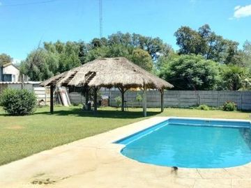 Casa en venta - 3 Dormitorios 2 Baños - Cochera - 900Mts2 - General Belgrano