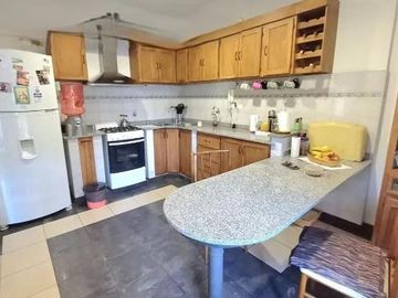 Casa en venta - 3 Dormitorios 2 Baños - Cochera - 900Mts2 - General Belgrano