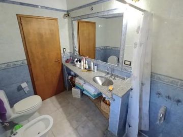 Casa en venta - 3 Dormitorios 2 Baños - Cochera - 900Mts2 - General Belgrano