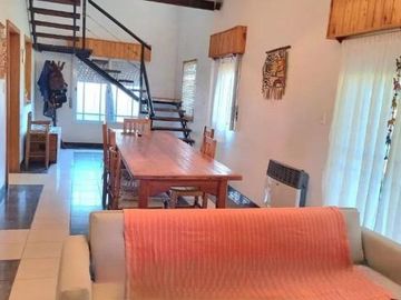 Casa en venta - 3 Dormitorios 2 Baños - Cochera - 900Mts2 - General Belgrano