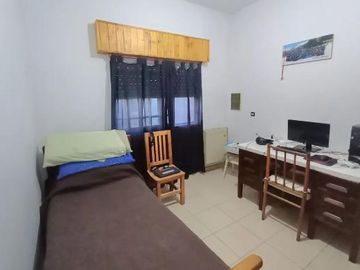 Casa en venta - 3 Dormitorios 2 Baños - Cochera - 900Mts2 - General Belgrano