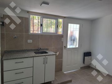 En venta, Complejo de 8 departamentos, B° Knudsen, Plottier, Neuquén.