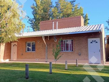 En venta, Complejo de 8 departamentos, B° Knudsen, Plottier, Neuquén.