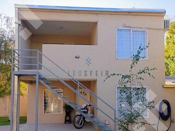 En venta, Complejo de 8 departamentos, B° Knudsen, Plottier, Neuquén.