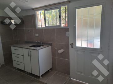 En venta, Complejo de 8 departamentos, B° Knudsen, Plottier, Neuquén.