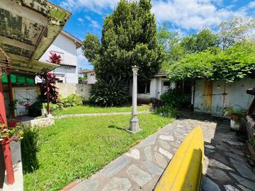 Casa de 3 ambientes en excelente lote en venta, en Boulogne.
