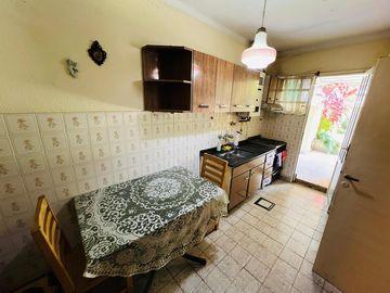 Casa de 3 ambientes en excelente lote en venta, en Boulogne.