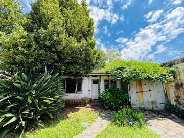 Casa de 3 ambientes en excelente lote en venta, en Boulogne.