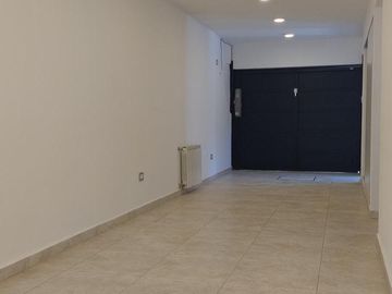 VENTA- HERMOSO DUPLEX DE 3 DORMITORIOS C/ GARAGE PARA 2 AUTOS