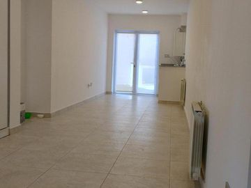 VENTA- HERMOSO DUPLEX DE 3 DORMITORIOS C/ GARAGE PARA 2 AUTOS