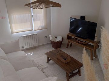 VENTA- HERMOSO DUPLEX DE 3 DORMITORIOS C/ GARAGE PARA 2 AUTOS