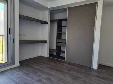 VENTA DEPARTAMENTO OCHO SAUCES  3 DORMITORIOS CON PATIO Y COCHERA -  ESTRENAR FUNES