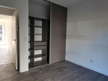 VENTA DEPARTAMENTO OCHO SAUCES  3 DORMITORIOS CON PATIO Y COCHERA -  ESTRENAR FUNES