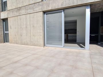 VENTA DEPARTAMENTO OCHO SAUCES  3 DORMITORIOS CON PATIO Y COCHERA -  ESTRENAR FUNES