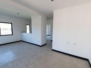 Departamento en venta - 2 Dormitorios 1 Baño - Cochera - 95Mts2 - Venado Tuerto, Santa fe