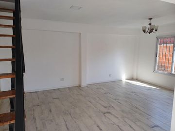 PH en venta - 2 Dormitorios 1 Baño - Cochera - 110Mts2 - Burzaco