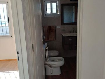 PH en venta - 2 Dormitorios 1 Baño - Cochera - 110Mts2 - Burzaco