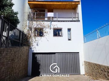 Casa en Venta de Tres Dormitorios en Santa Genoveva