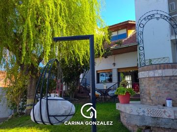 Casa en Venta de Tres Dormitorios en Santa Genoveva