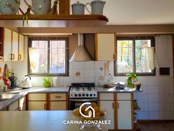 Casa en Venta de Tres Dormitorios en Santa Genoveva