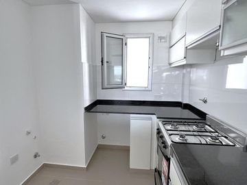 Departamento en venta - 2 dormitorios 1 baño 1 cochera - 85mts2 - La Plata