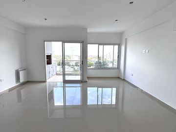 Departamento en venta - 2 dormitorios 1 baño 1 cochera - 85mts2 - La Plata