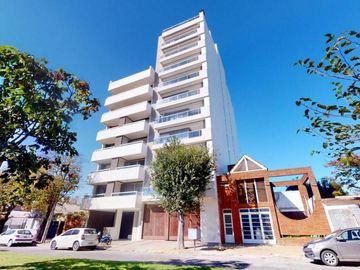 Departamento en venta - 2 dormitorios 1 baño 1 cochera - 85mts2 - La Plata