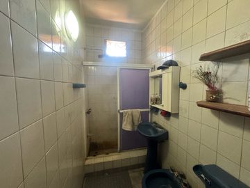 Venta de casa en Santa Cruz esq Falucho- 4amb con patio y garaje