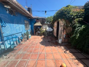 Venta de casa en Santa Cruz esq Falucho- 4amb con patio y garaje