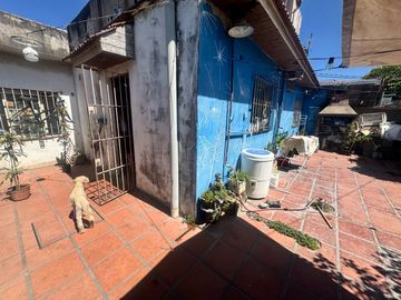 Venta de casa en Santa Cruz esq Falucho- 4amb con patio y garaje