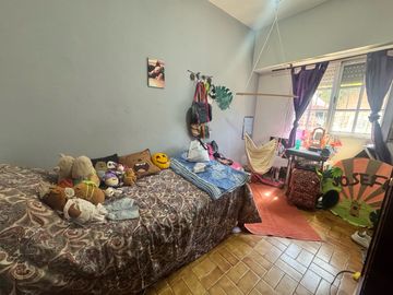 Venta de casa en Santa Cruz esq Falucho- 4amb con patio y garaje