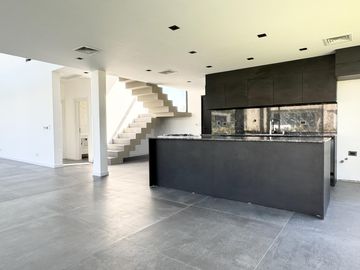 Casa en Venta barrio Canning Chico