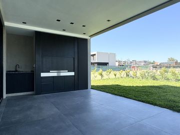 Casa en Venta barrio Canning Chico