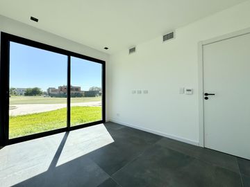 Casa en Venta barrio Canning Chico