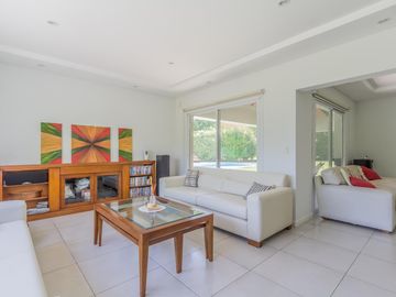 VENTA CASA 5 AMBIENTES - PILETA - SANTA MARIA DE LOS OLIVOS - PILAR